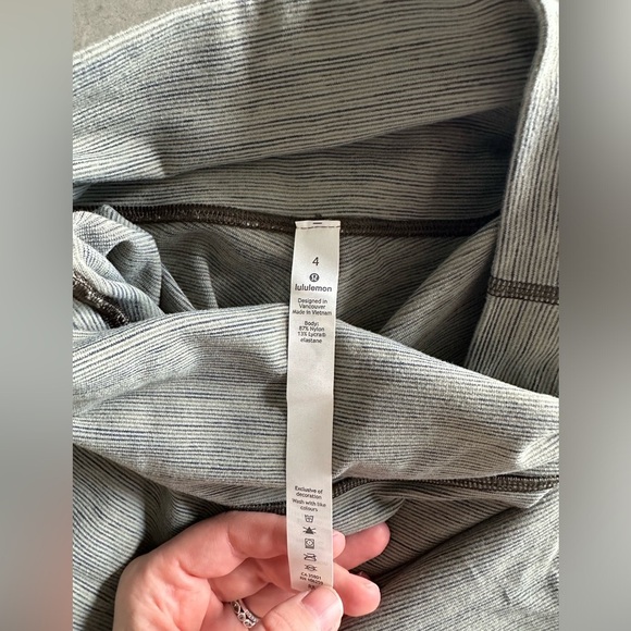 Lululemon Athletica Gray Leggings Modern Fit - Picture 7 of 9